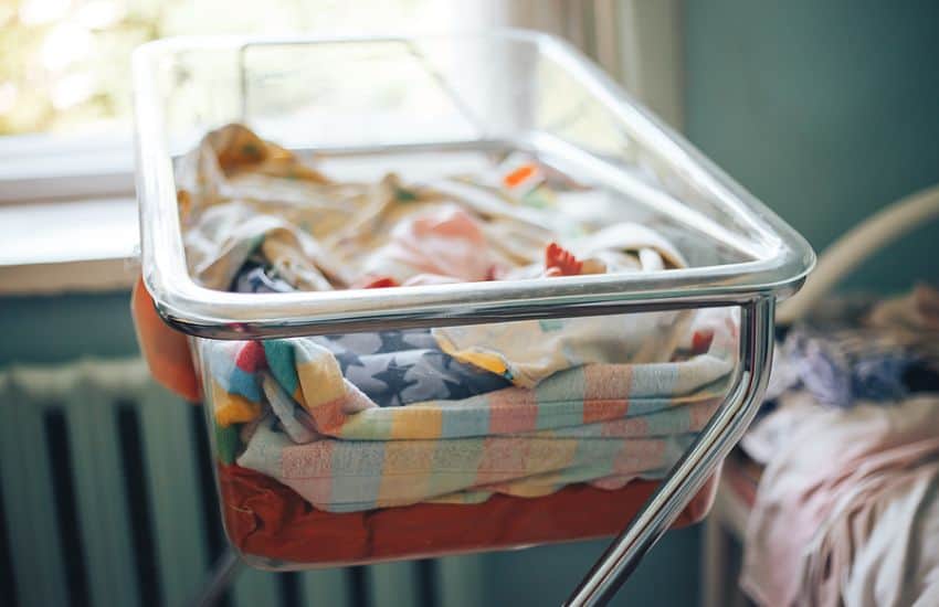 Hospital Bassinets Vs. Traditional Cribs: What’s Best For Newborns?